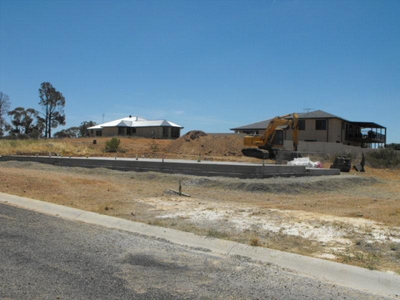 . Vaucluse Place, Parkes NSW 2870