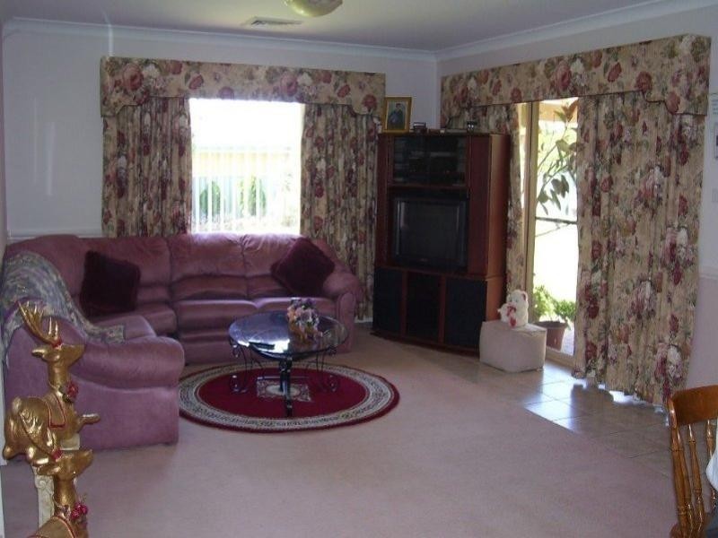 14 Christina Close, Parkes NSW 2870