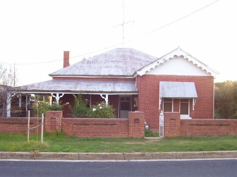 10 Phillip Street, Parkes NSW 2870