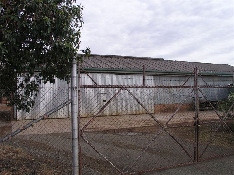 6 Hartigan Avenue, Parkes NSW 2870