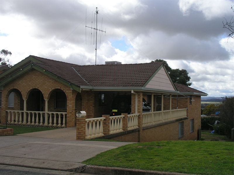 27 Mengarvie Road, Parkes NSW 2870