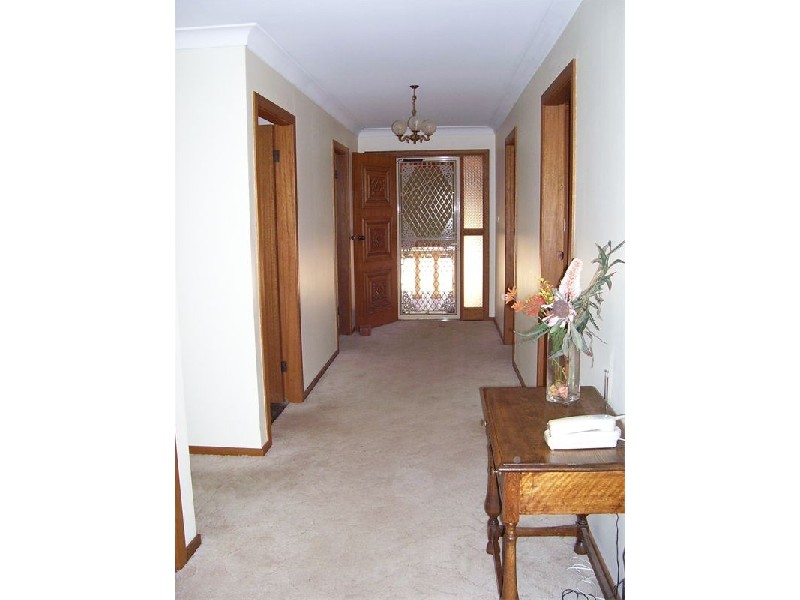 27 Mengarvie Road, Parkes NSW 2870