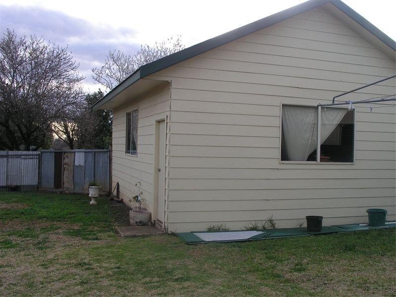 82 High Street, Parkes NSW 2870