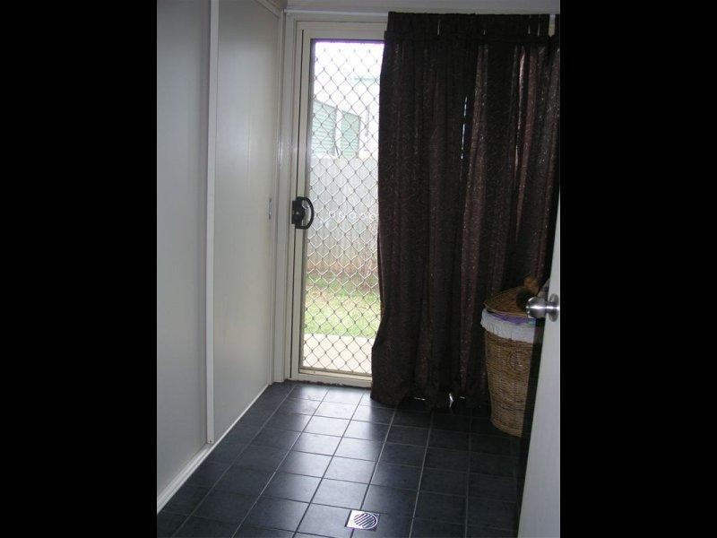 82 High Street, Parkes NSW 2870