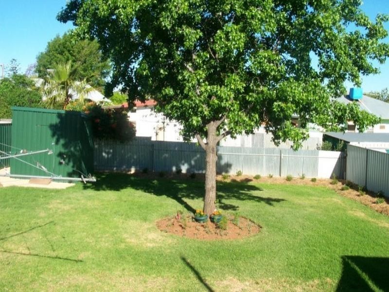 22 Weston Street, Parkes NSW 2870