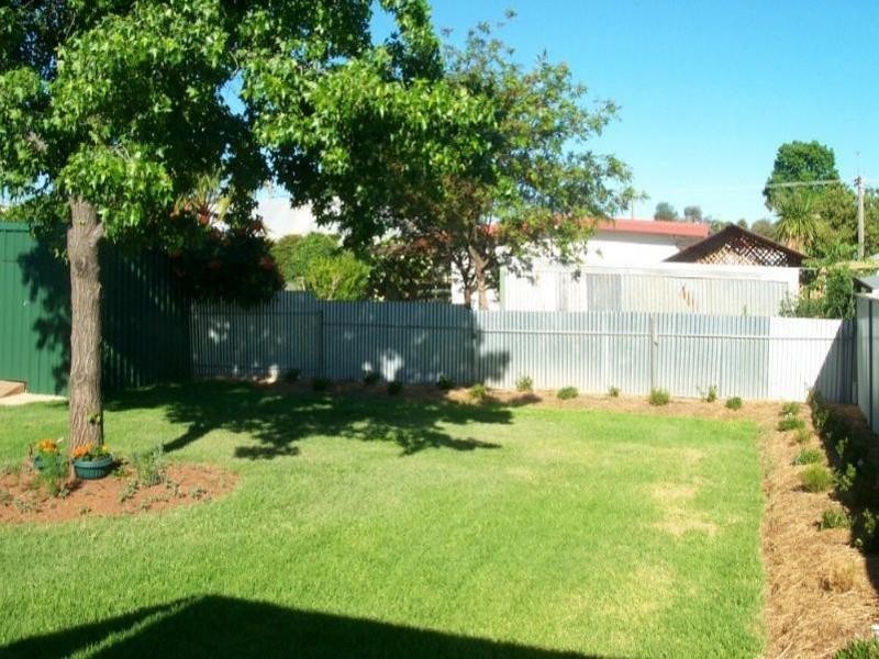 22 Weston Street, Parkes NSW 2870