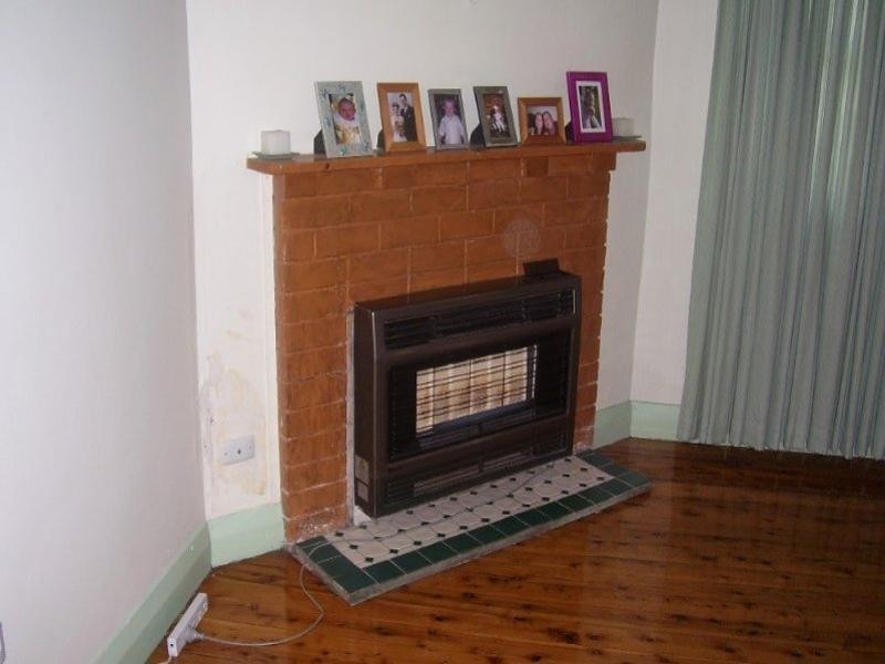 6 Welcome Street, Parkes NSW 2870