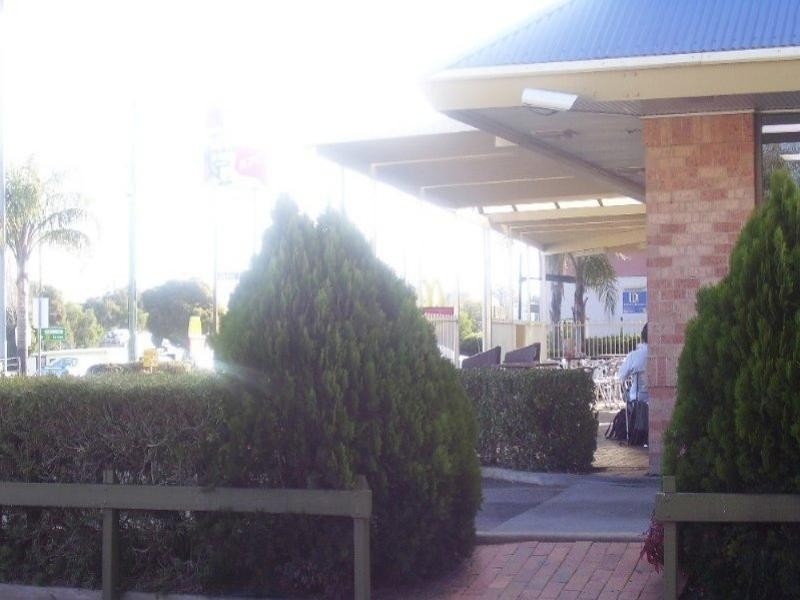 6 Welcome Street, Parkes NSW 2870