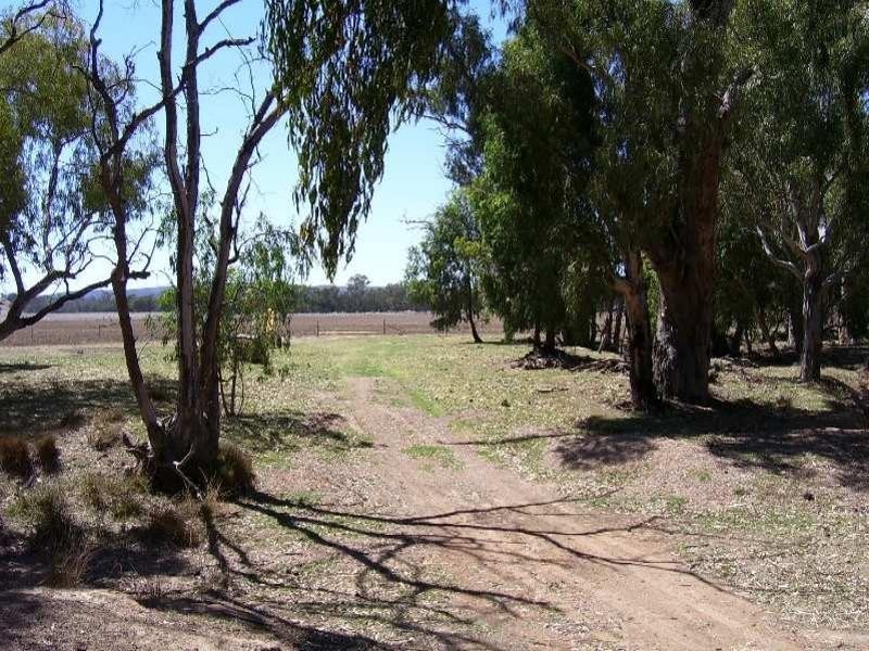 2 Sharlee, Parkes NSW 2870