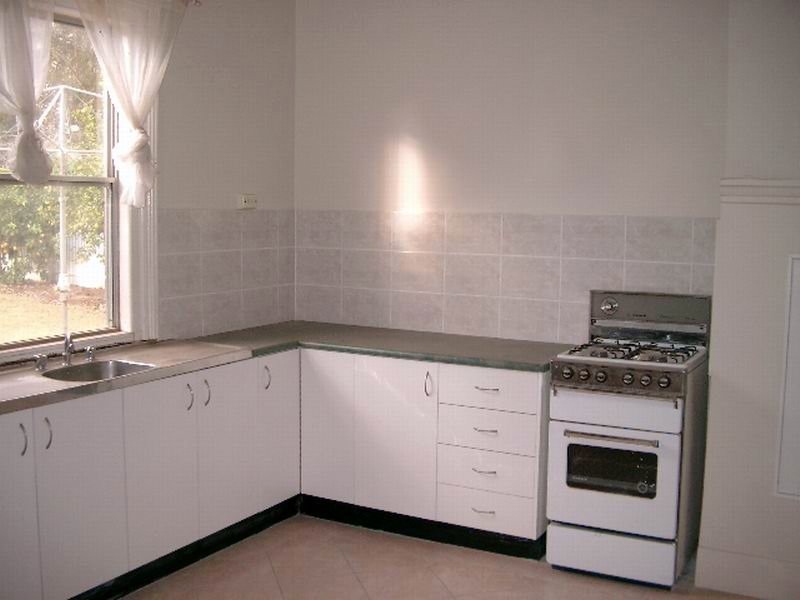 10 May Street, Parkes NSW 2870