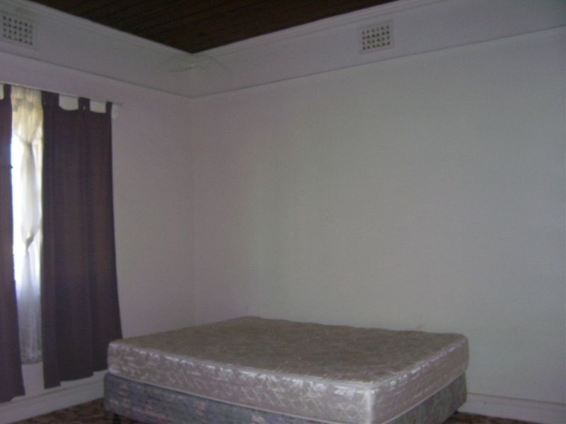10 May Street, Parkes NSW 2870