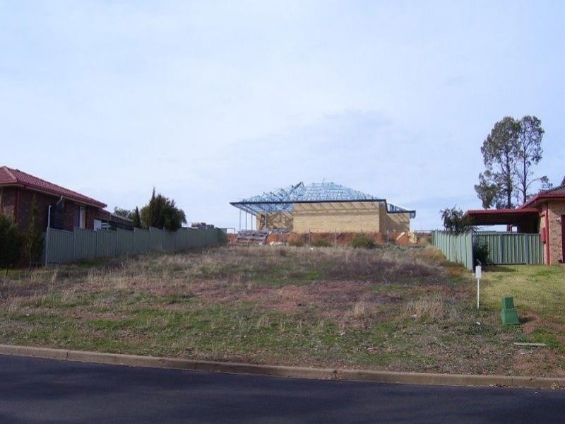 31 Park Street, Parkes NSW 2870