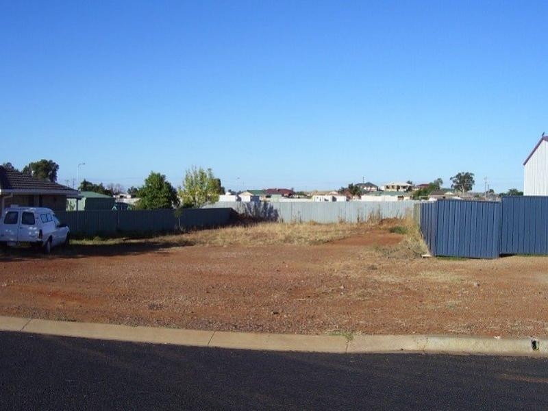 1 Thomas Tom Crescent, Parkes NSW 2870