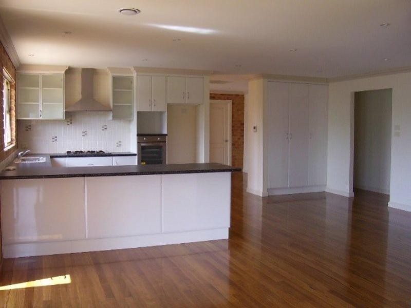 8 Arana Place, Parkes NSW 2870