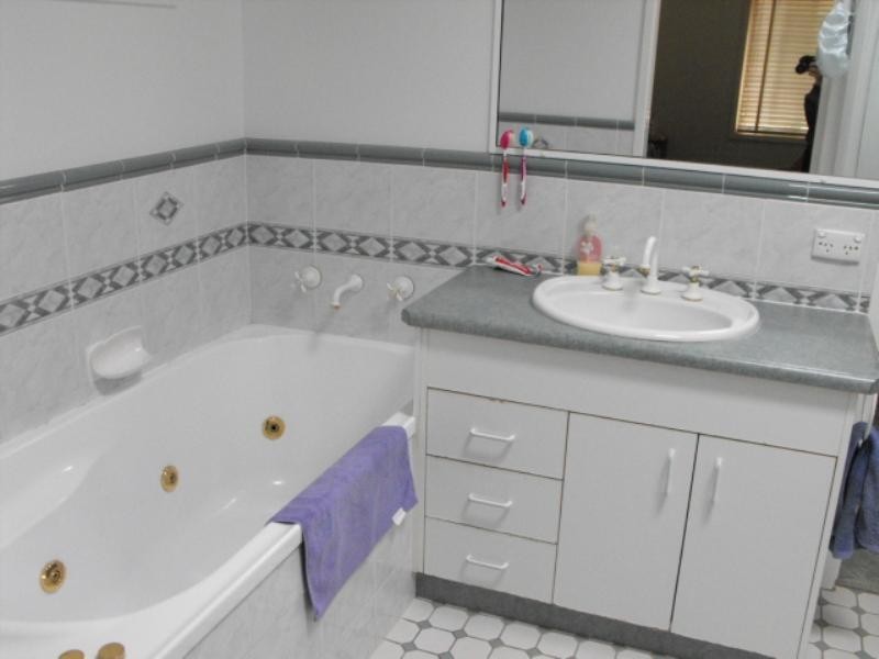 5 Lorking Street, Parkes NSW 2870