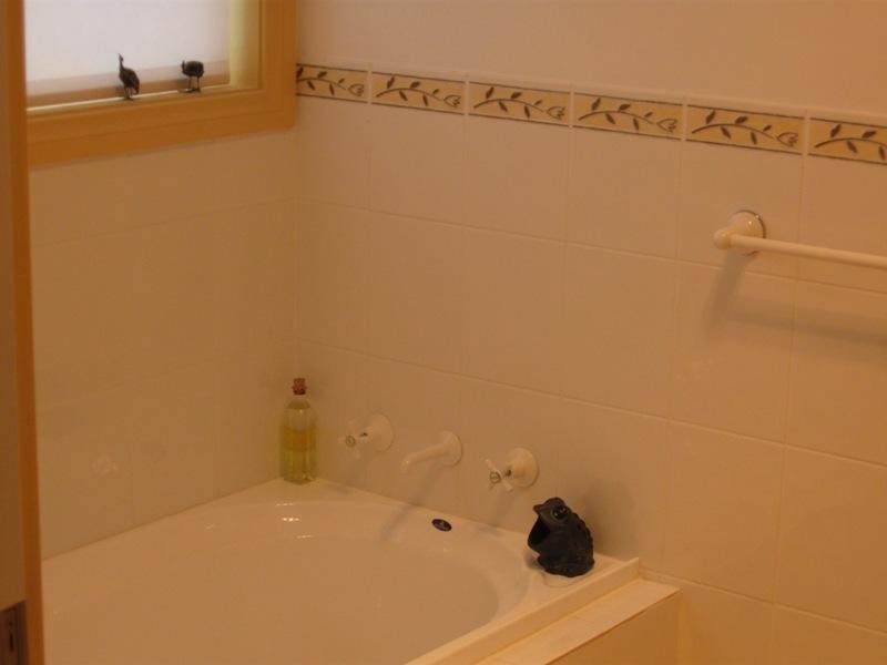 15 Noonan Street, Parkes NSW 2870