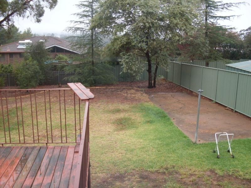 7 Evans Parade, Parkes NSW 2870