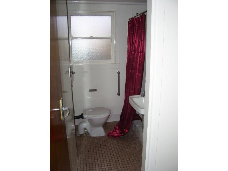 2/13 Orange Street, Parkes NSW 2870