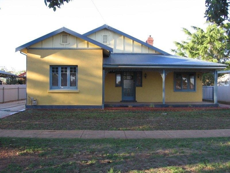 40 Victoria Street, Parkes NSW 2870