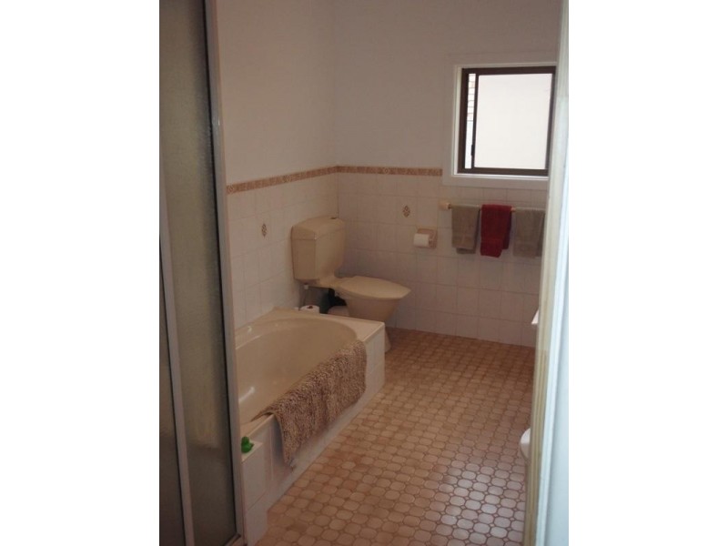 32 High Street, Parkes NSW 2870