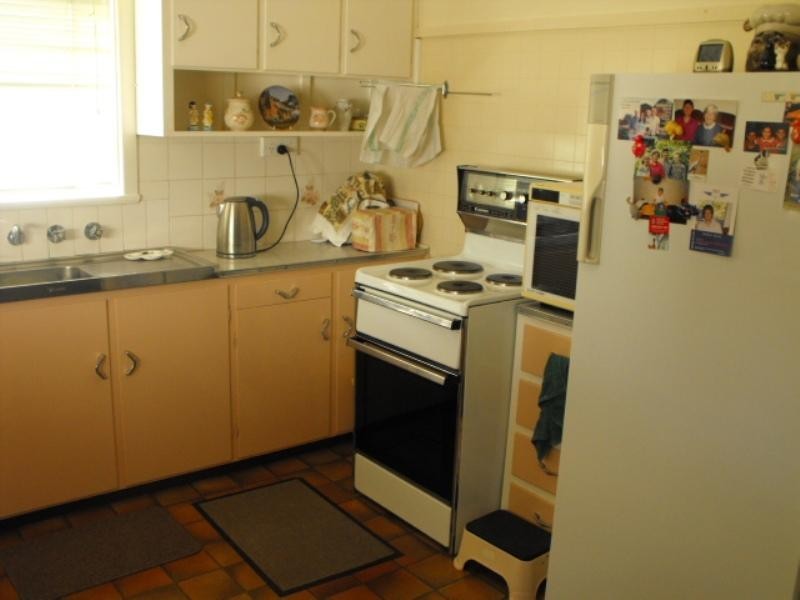 13 KELLY Road, Parkes NSW 2870