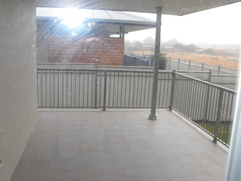 7 Koala Street, Parkes NSW 2870