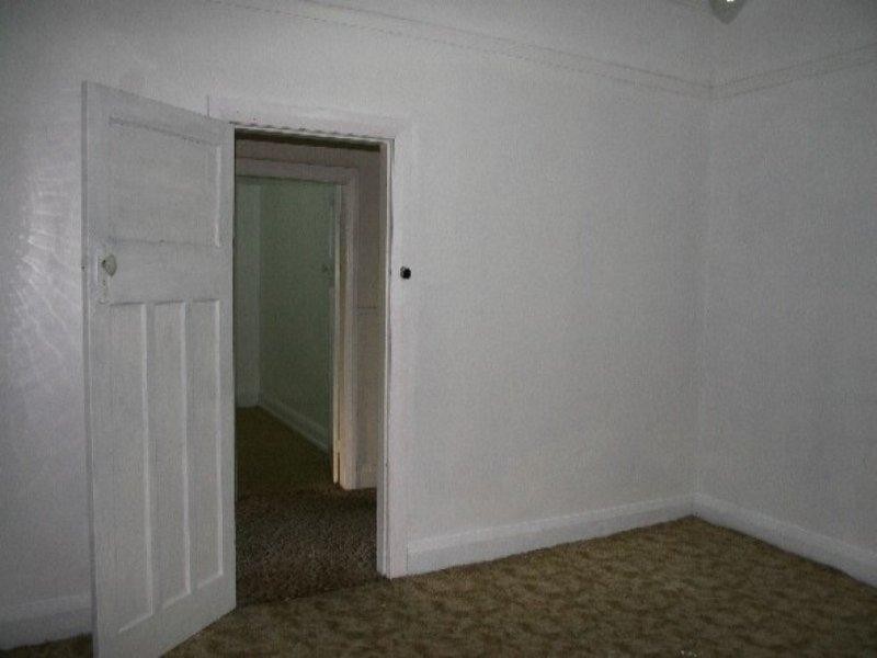 6 Grenfell Street, Parkes NSW 2870