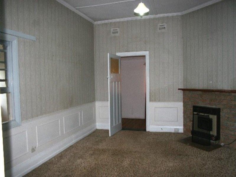 6 Grenfell Street, Parkes NSW 2870