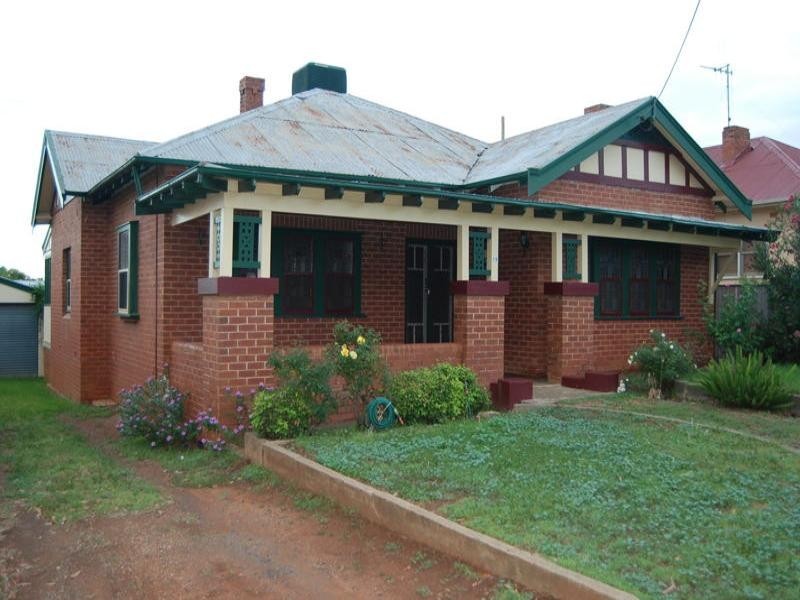 19 Rose Street, Parkes NSW 2870