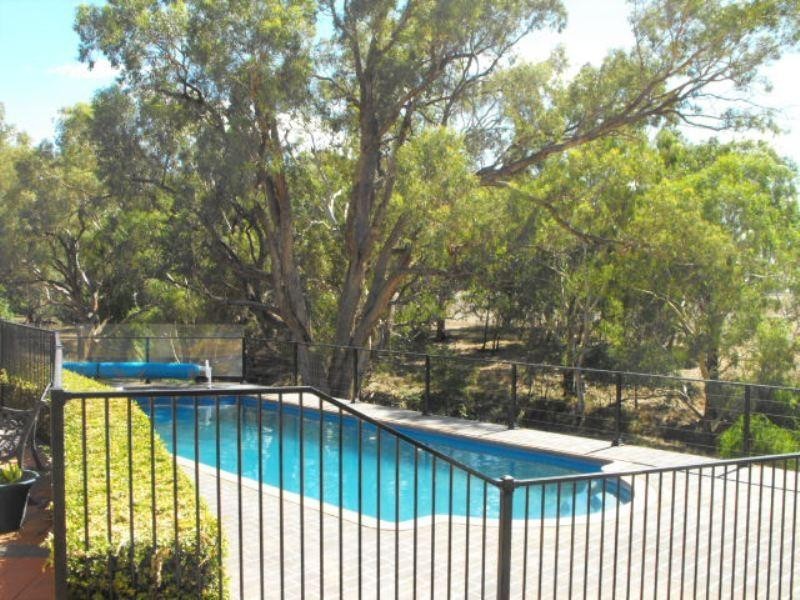 237 Nash Street, Parkes NSW 2870