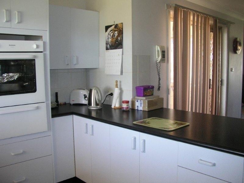 18 Georgefield Drive, Parkes NSW 2870