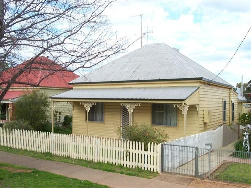 106 Clarinda Street, Parkes NSW 2870
