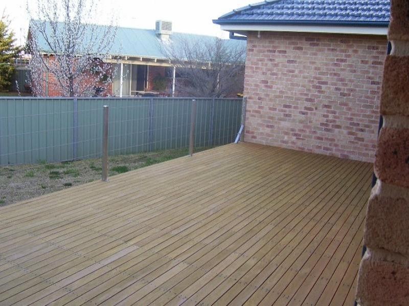 8 Arana Place, Parkes NSW 2870