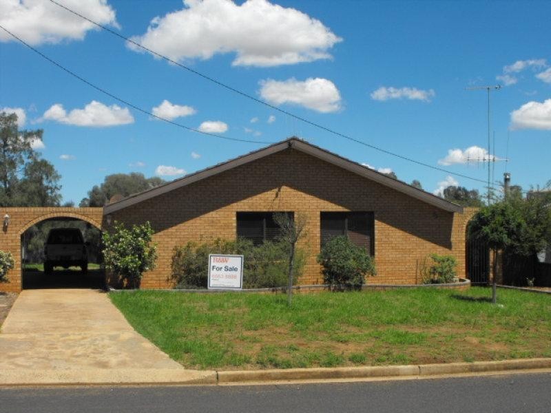 33 Webb Street, Parkes NSW 2870