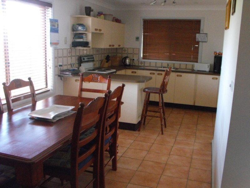 33 Webb Street, Parkes NSW 2870