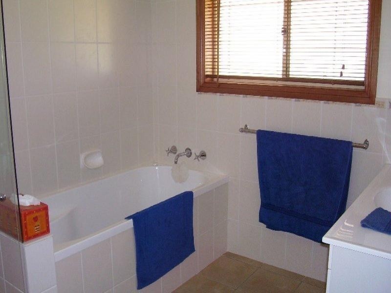 20 Noonan Street, Parkes NSW 2870