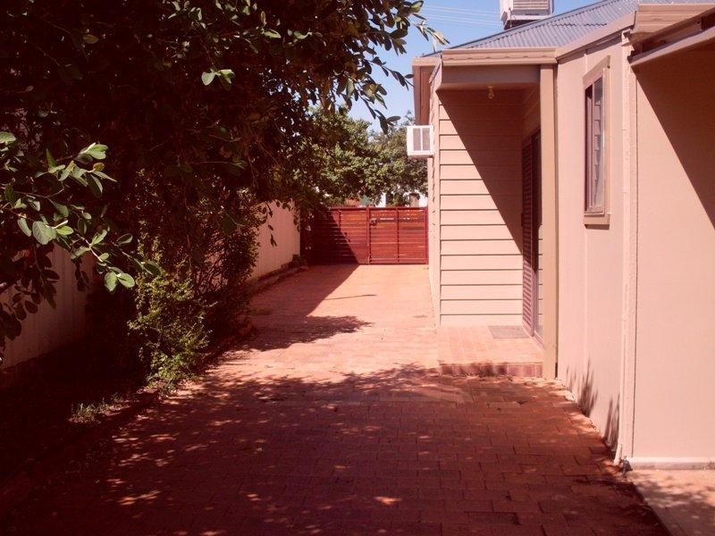 46 Hill Street, Parkes NSW 2870