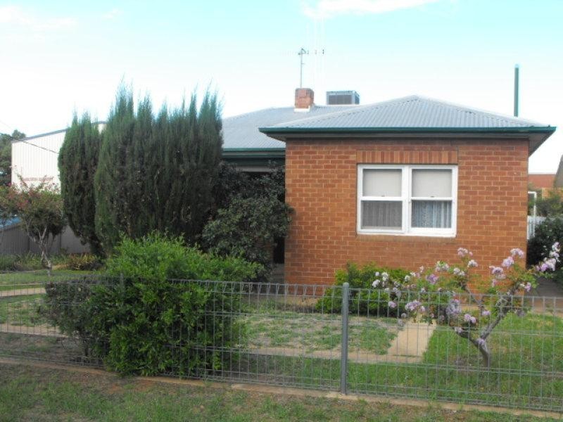 7 GRENFELL Street, Parkes NSW 2870