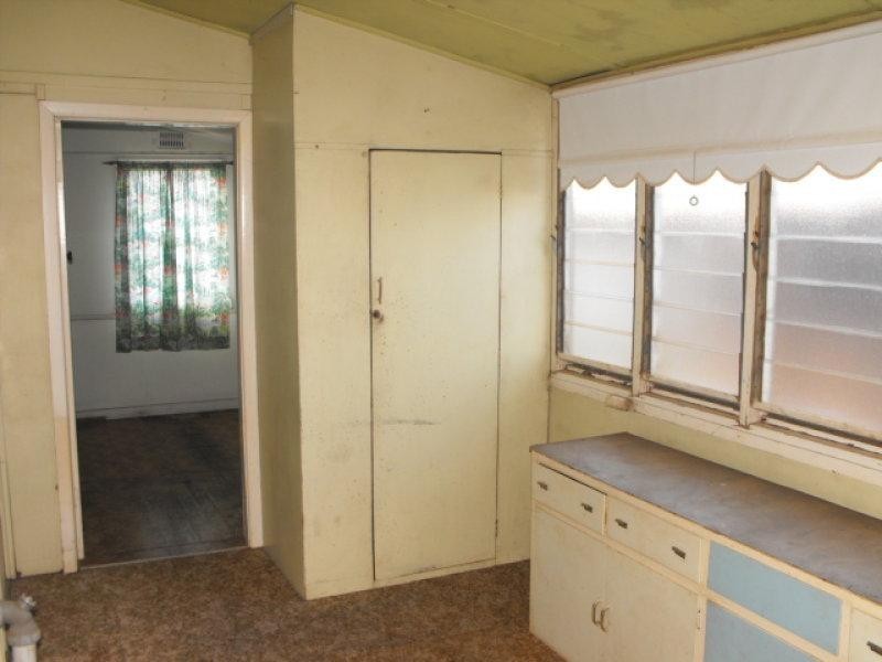 7 GRENFELL Street, Parkes NSW 2870