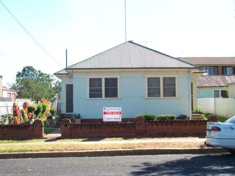 10A Victoria Street, Parkes NSW 2870