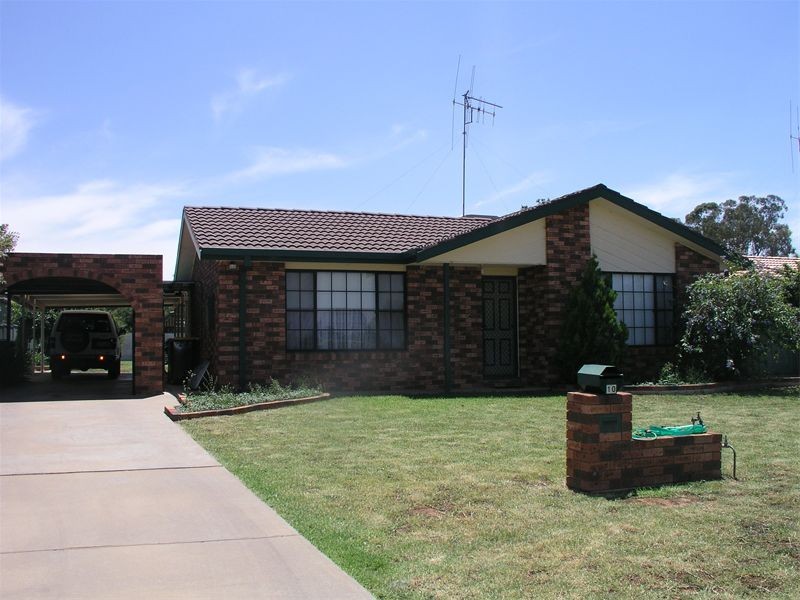 10 Ebelina Crescent, Parkes NSW 2870