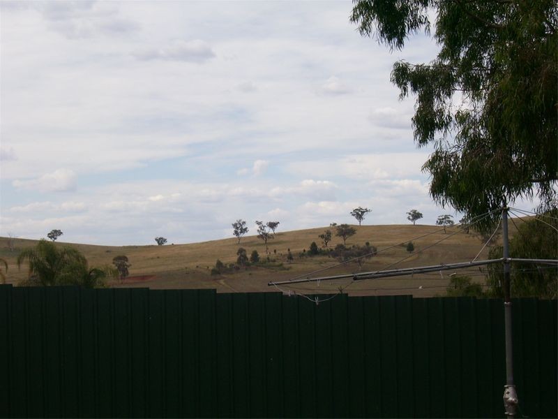 36 Barton Street, Parkes NSW 2870