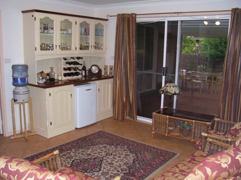 2 Glengowrie Close, Parkes NSW 2870