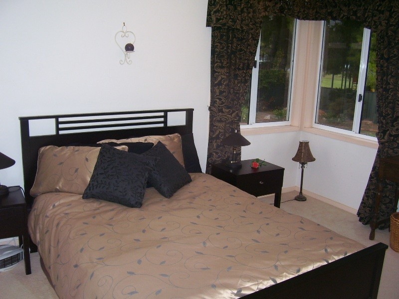 2 Glengowrie Close, Parkes NSW 2870