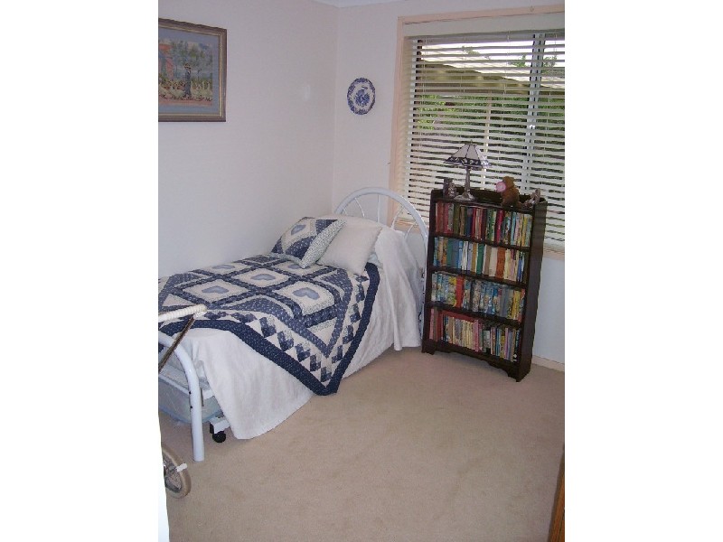 2 Glengowrie Close, Parkes NSW 2870