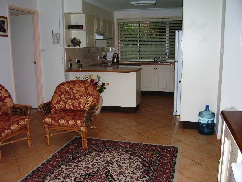 2 Glengowrie Close, Parkes NSW 2870