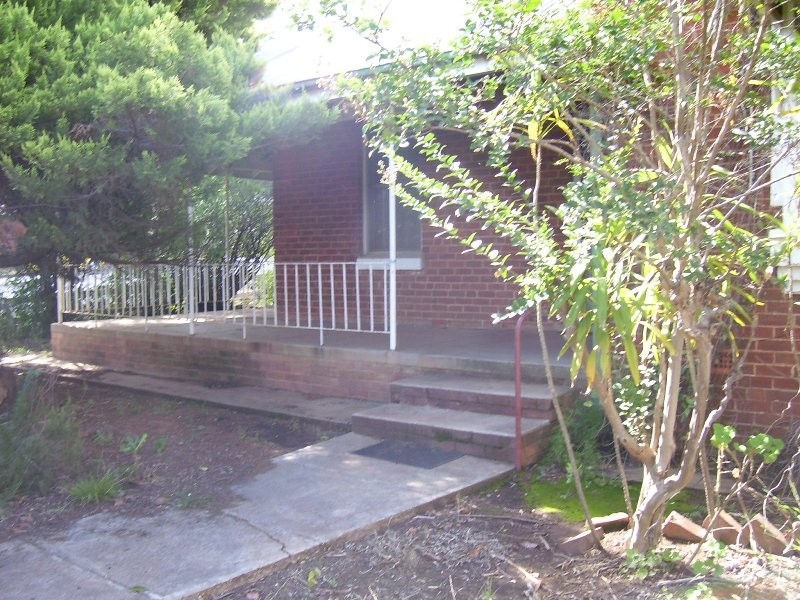 54 Orange Road, Parkes NSW 2870
