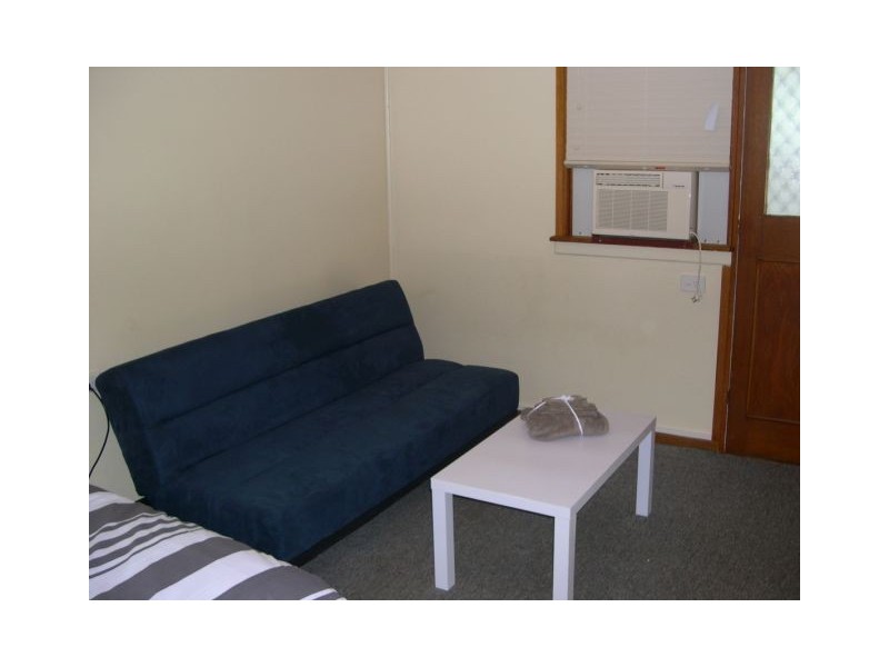 3/12 Gallop Avenue, Parkes NSW 2870