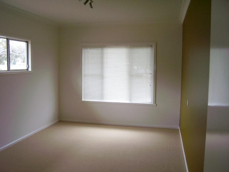 17 Orange Street, Parkes NSW 2870
