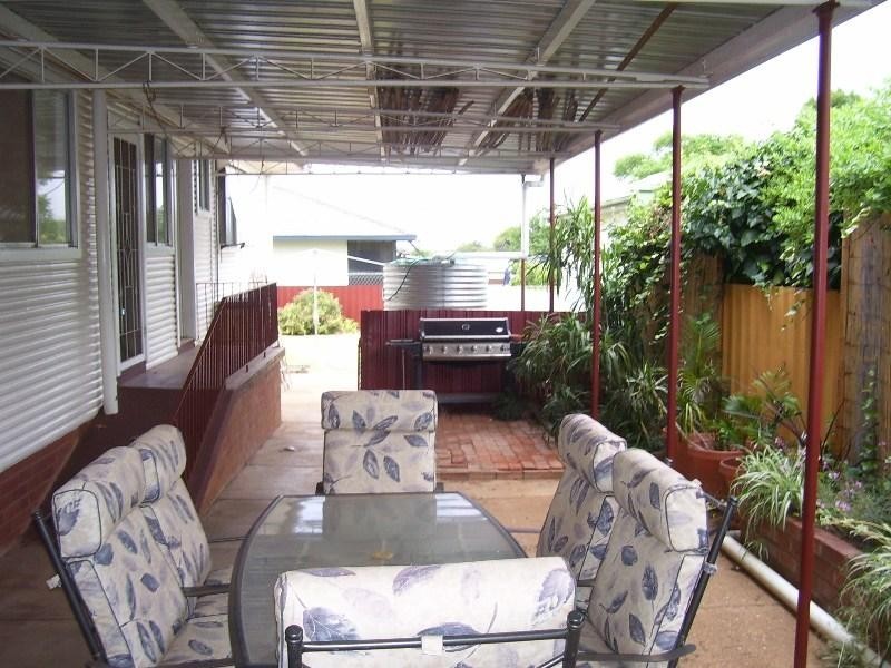 17 Orange Street, Parkes NSW 2870